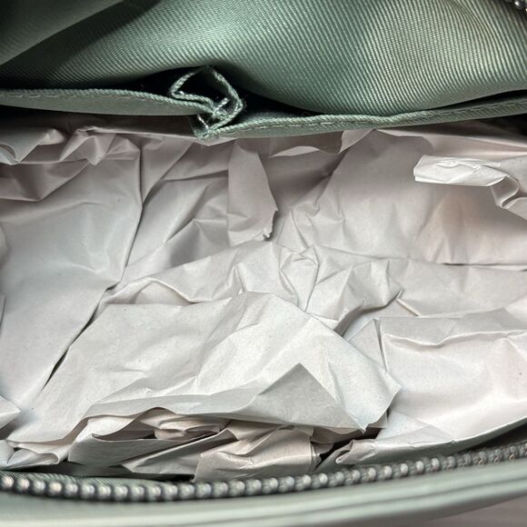 A New Day Spring Green Faux Leather 10” Multi Pocket Strapped Bucket Purse NWOT - Picture 6 of 15